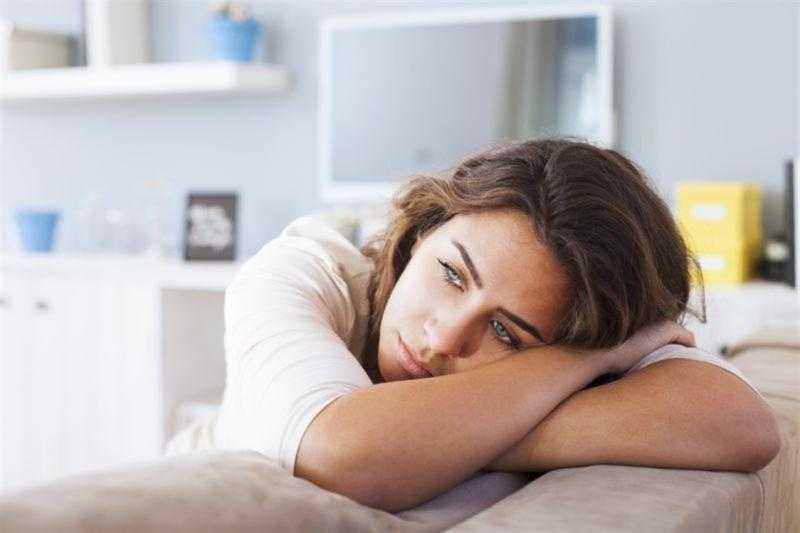انخفاض الإستروجين.. إشارات خفية قد تُغيّر حياتكِ الصحية