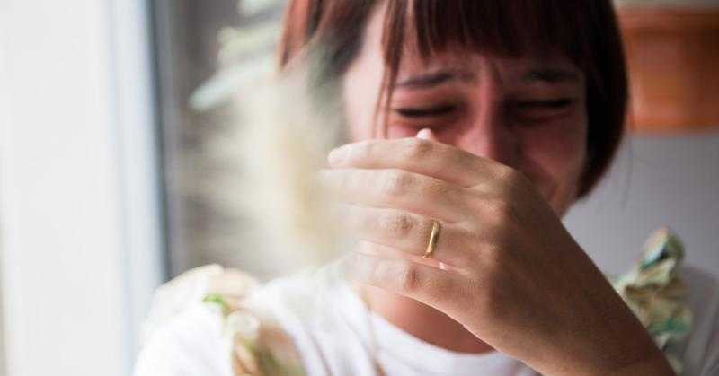 الدور الكبير للهرمونات في صحة الفم.. كيف تؤثر الدورة الشهرية على اللثة؟
