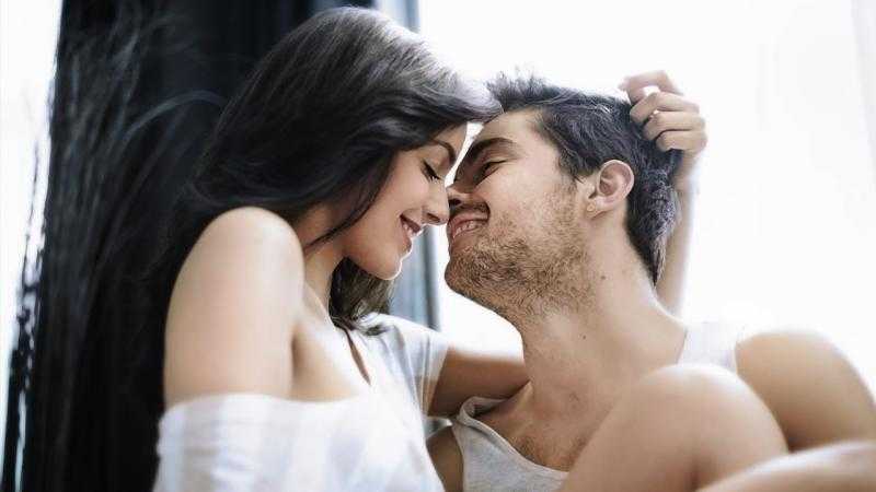 10 حقائق مذهلة عن الحب والجنس، من كسر القضيب إلى متعة البظر