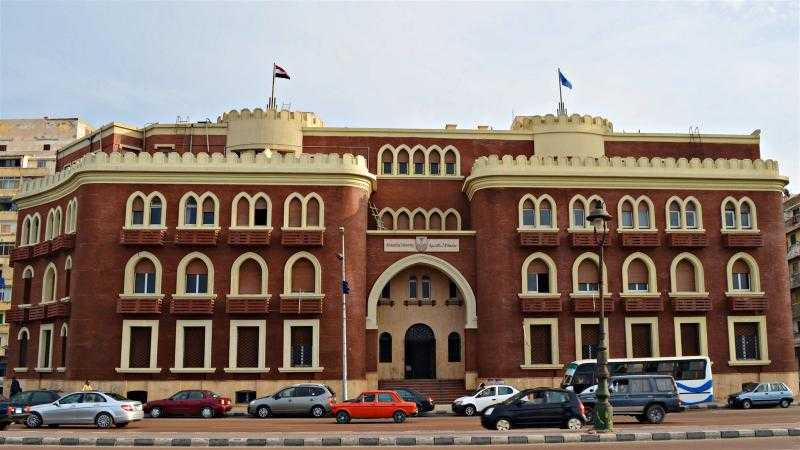 حادثة مؤسفة في امتحانات هندسة الإسكندرية، سقوط سقف يصيب طالبة